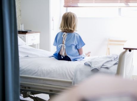ΗΠΑ: Οι υγειονομικές αρχές ερευνούν πέντε θανάτους παιδιών από ανεξήγητη ηπατίτιδα | tovima.gr