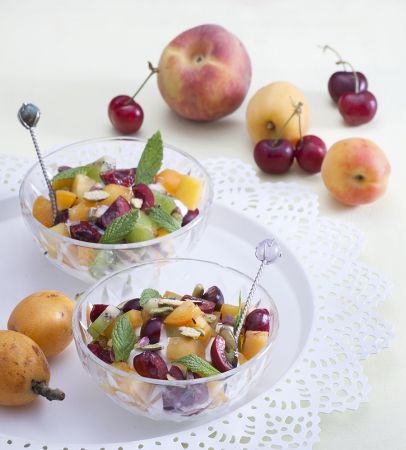 Μυρωδάτο γιαούρτι με φρούτα