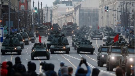 Ρωσία: Με το βλέμμα στην Ουκρανία οι τελευταίες πρόβες για την παρέλαση της 9ης Μαΐου