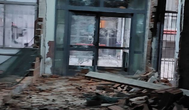ΑΠΘ: Άγνωστοι κατέστρεψαν με βαριοπούλες τον χώρο που γίνεται η βιβλιοθήκη | tovima.gr