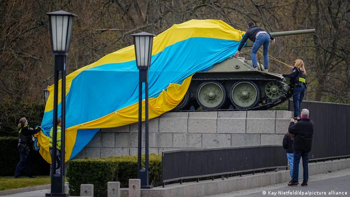 Γερμανία: Σοβιετικά μνημεία και ο ουκρανικός πόλεμος