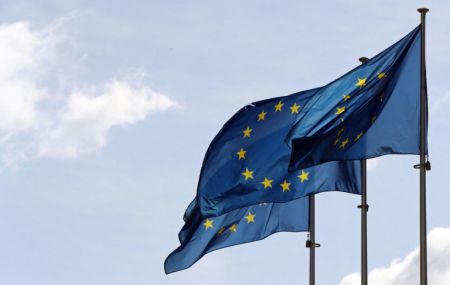 Brexit: Μετά τη νίκη του Σιν Φέιν η ΕΕ δηλώνει έτοιμη για νέες συνομιλίες για τη Βόρεια Ιρλανδία