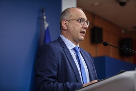 Γιάννης Οικονόμου: «Ο κ. Τσίπρας άρχισε πάλι τις προσφιλείς του θεωρητικολογίες και τα Tsipronomics»