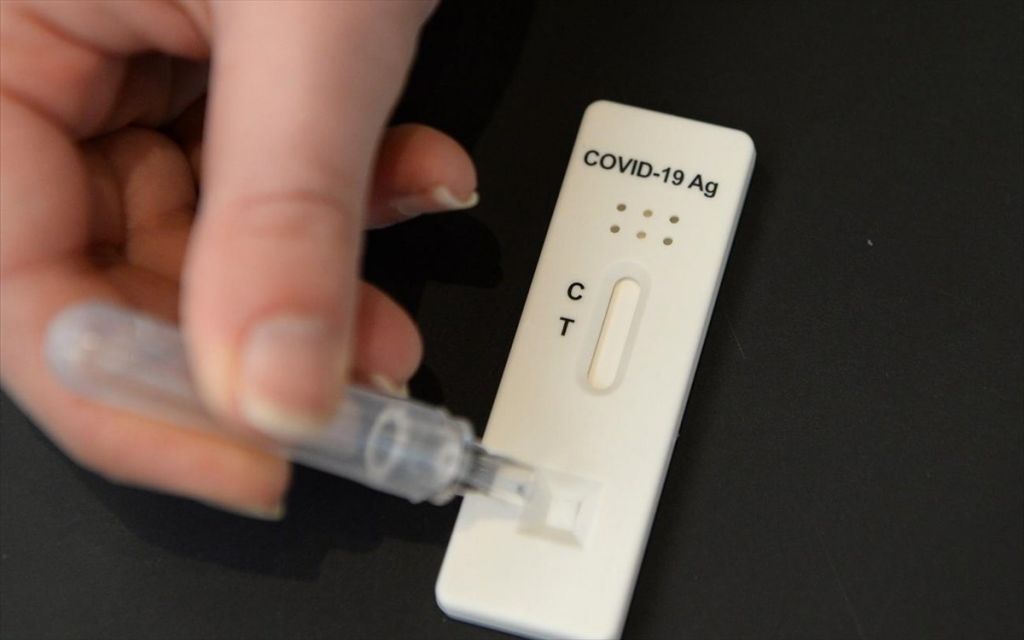 Κορωνοϊός: Πάνω από 6.000 κρούσματα σήμερα – 27 νεκροί και 196 διασωληνωμένοι