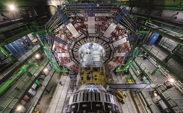 Ο επιταχυντής του CERN ζωντανεύει ξανά