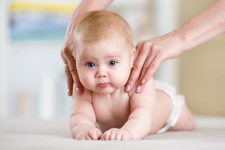 ΕΟΦ: Ανακαλεί παρτίδες γνωστού παιδικού baby oil | tovima.gr