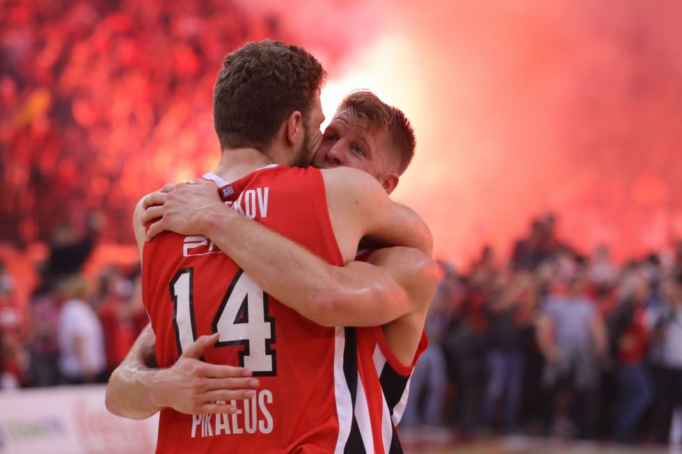 Η μεγάλη ημέρα για τον Ολυμπιακό έφτασε – Γράφει ιστορία στην… κατακόκκινη «Stark Arena»