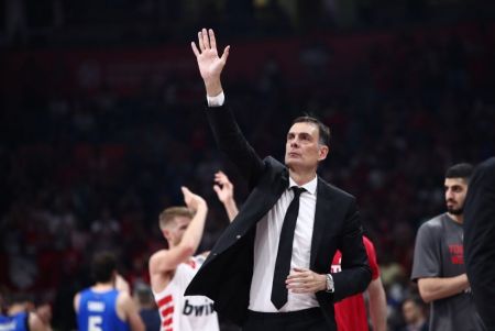 Ολυμπιακός: Να συζητήσουμε ναι, να κατεδαφίσουμε όχι