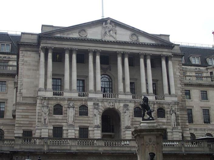 Τράπεζα της Αγγλίας: Η πράσινη μετάβαση θα κοστίσει δισεκατομμύρια σε τράπεζες και ασφαλιστικές | tovima.gr