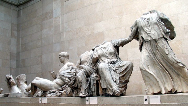 Μενδώνη: Ανιστόρητοι οι ισχυρισμοί του Βρετανικού Μουσείου για τα Γλυπτά του Παρθενώνα | tovima.gr