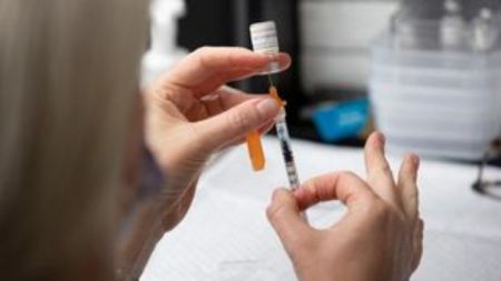 Εθνική Επιτροπή Εμβολιασμών: Οι αποφάσεις για την ευλογιά των πιθήκων – Ποιοι θα εμβολιαστούν