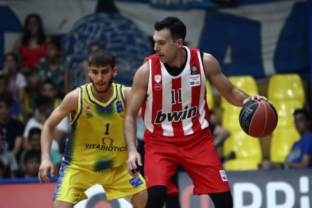 Στα ημιτελικά ο Ολυμπιακός 92-57 το Περιστέρι