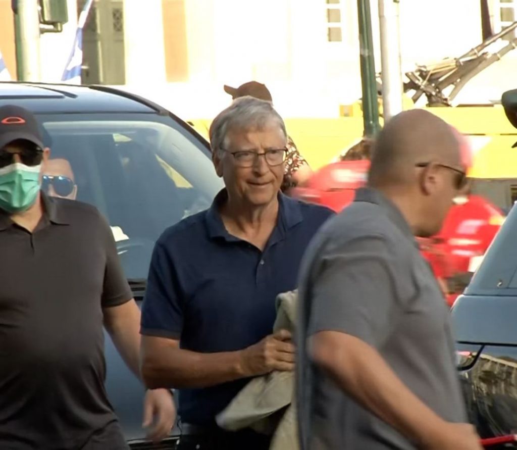 Μπιλ Γκέιτς: Βίντεο από την άφιξη του στην Αθήνα