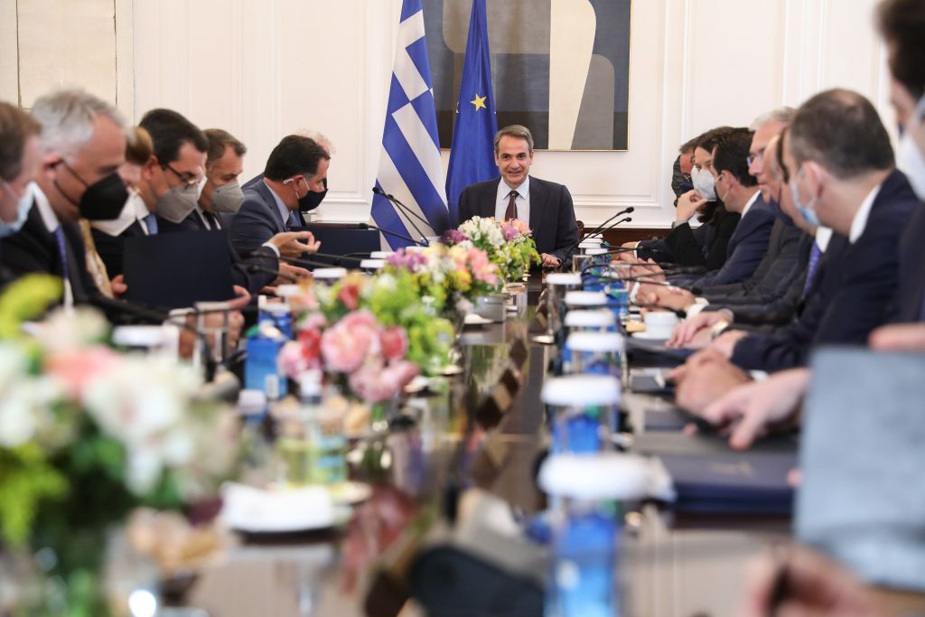 Το τελευταίο καλοκαίρι πριν από τις εκλογές στο Υπουργικό