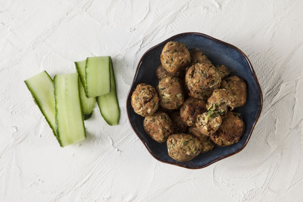 Αγγουροκεφτέδες με λιαστές ντομάτες