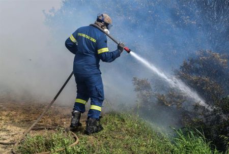 Κάλυμνος: Φωτιά στην περιοχή Βουτσάνι