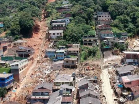 Βραζιλία: Τουλάχιστον 37 νεκροί από σφοδρές βροχοπτώσεις και κατολισθήσεις
