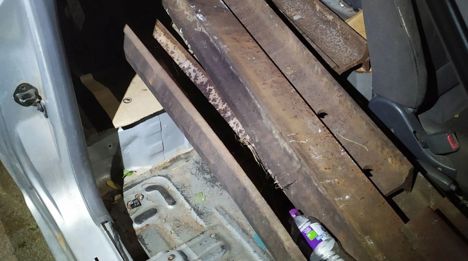 Λαμία: Ξήλωσαν ράγες από το δίκτυο του ΟΣΕ για να τις πουλήσουν