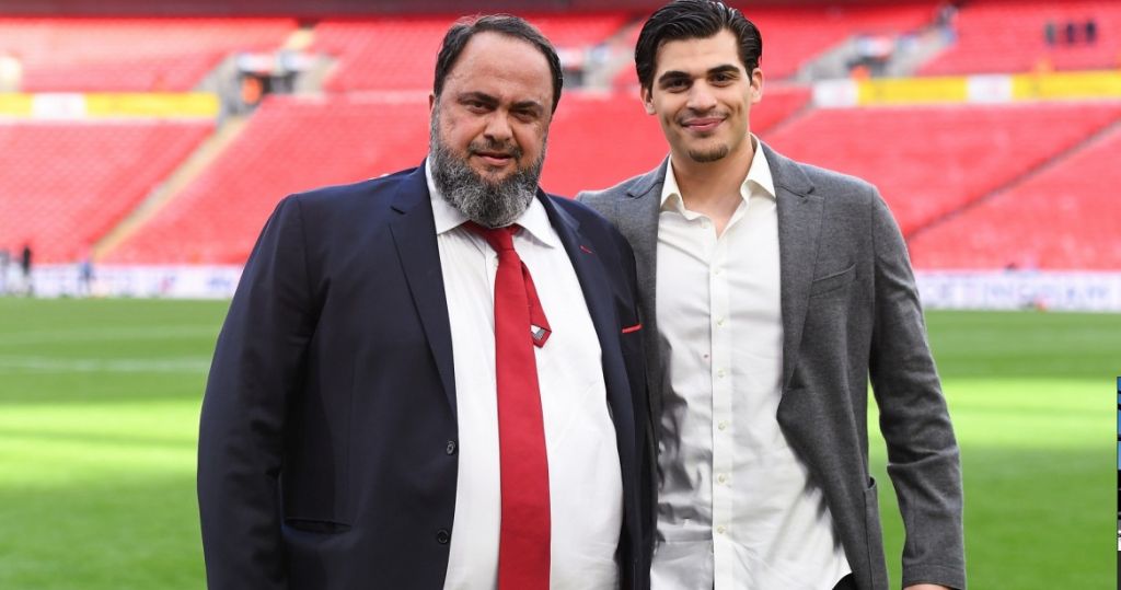 Αποθέωση για Μαρινάκη: «Ταβάνι μας ο ουρανός»