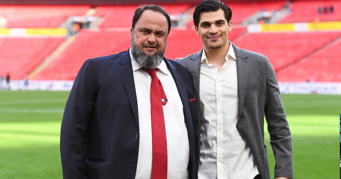 Αποθέωση για Μαρινάκη: «Ταβάνι μας ο ουρανός»