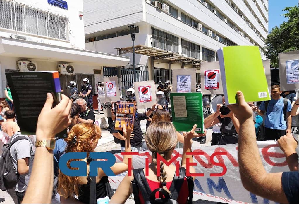 ΑΠΘ: Νέες κινητοποιήσεις φοιτητών – Διαμαρτύρονται για την παρουσία αστυνομικών