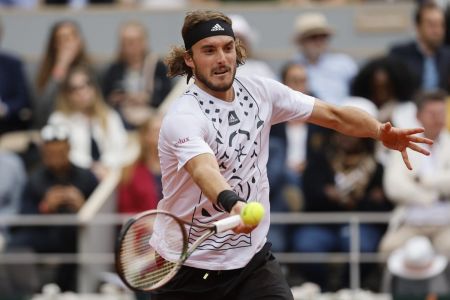 Στέφανος Τσιτσιπάς: Αποκλεισμός – σοκ από το Roland Garros