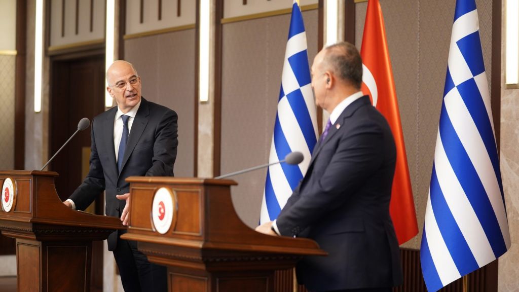 Dendias slams Cavusoglu’s latest challenge to Greek sovereignty over Aegean islands