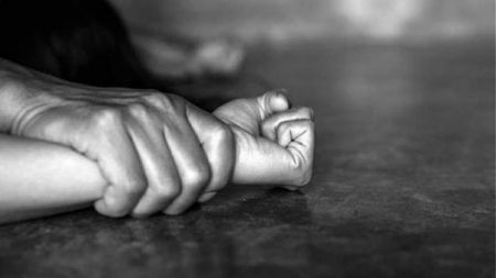 Χαλκιδική: 19χρονη κατήγγειλε τον βιασμό της σε παραλία μέρα μεσημέρι