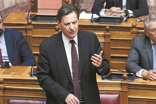 Μειώσεις φόρων για συγχωνεύσεις μικρών εταιρειών και αγρότες