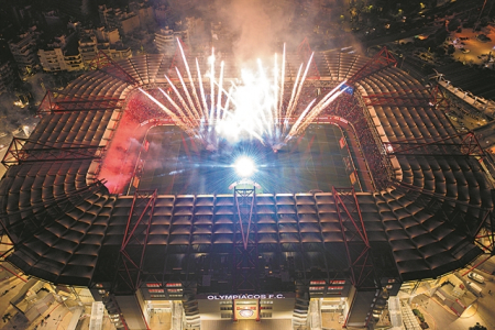 Λάμψη στην Ελλάδα με τα φώτα του Φαλήρου