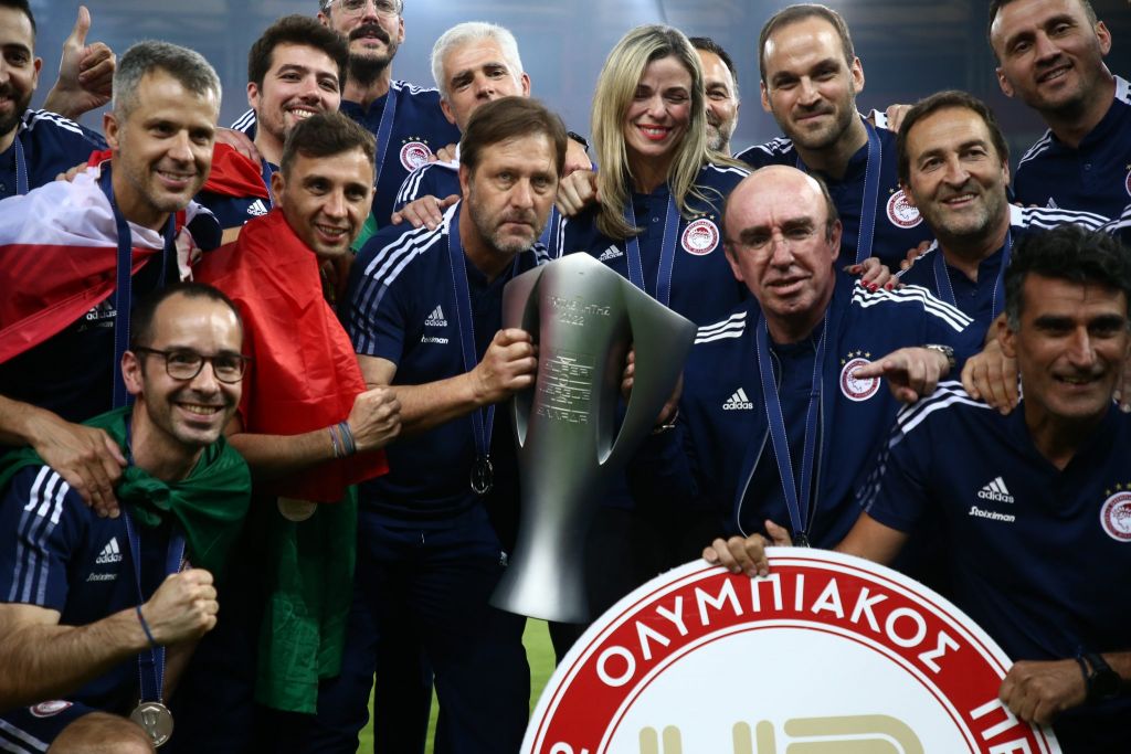 Αποθέωσε τους οπαδούς του Ολυμπιακού ο Μαρτίνς: «Οι καλύτεροι στην Ελλάδα»