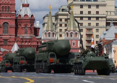 Ρωσία: Ανακοίνωσε ασκήσεις με πυρηνικούς πυραύλους – Απάντηση στις ΗΠΑ για την αποστολή όπλων στην Ουκρανία