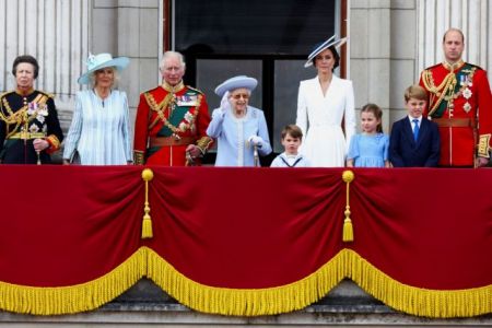 Βρετανία: Η βασίλισσα Ελισάβετ γιορτάζει 70 χρόνια στο θρόνο