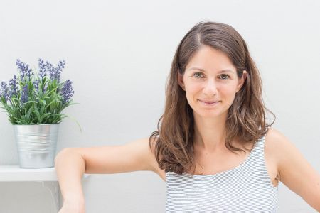 Στέλλα Κάσδαγλη: «Να χρησιμοποιούμε το πρίσμα “φύλο” για να σχεδιάσουμε, να υλοποιήσουμε και να αξιολογήσουμε κάθε πολιτική, κάθε απόφαση, κάθε πρόγραμμα»