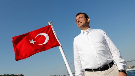 Ερντογάν: Βήμα πίσω για την υπόθεση Ιμάμογλου;
