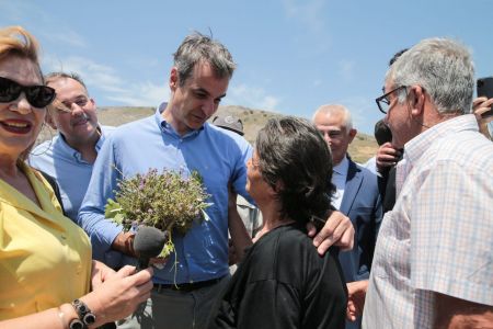 Μητσοτάκης από Ψέριμο: Οι κάτοικοι του νησιού επιτελούν εθνικό έργο