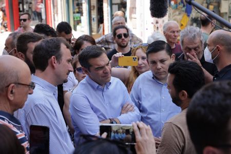 Τσίπρας: Δεν μπορεί να συνεχιστούν βενζίνη 2,5 ευρώ, πληθωρισμός 11%, μείωση εισοδήματος και σύνταξη που δεν βγάζει το μήνα