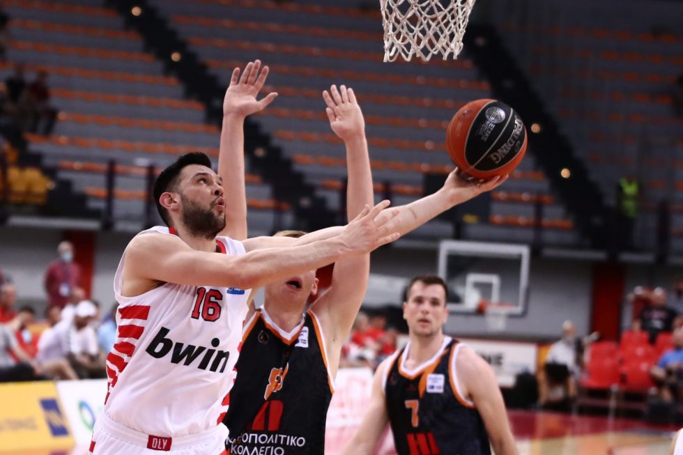 Ολυμπιακός: Για… σκούπα σήμερα με Προμηθέα