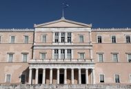 Ανατιμήσεις: Δημοσιονομικό χώρα αναζητά η κυβέρνηση