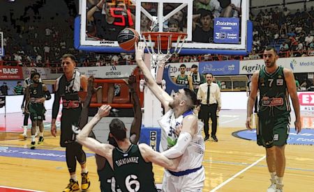 Μεγάλη νίκη για τη Λάρισα 74-62 τον Παναθηναϊκό