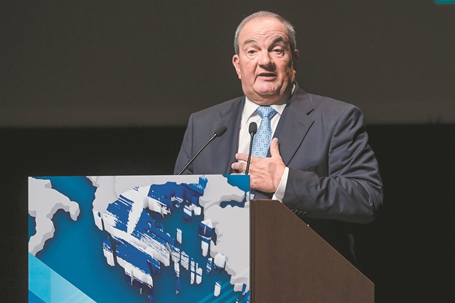 Ενα δύσκολο καλοκαίρι