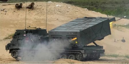 Βρετανία: Στέλνει εκτοξευτήρες πολλαπλών ρουκετών στην Ουκρανία με βεληνεκές 80 χιλιομέτρων