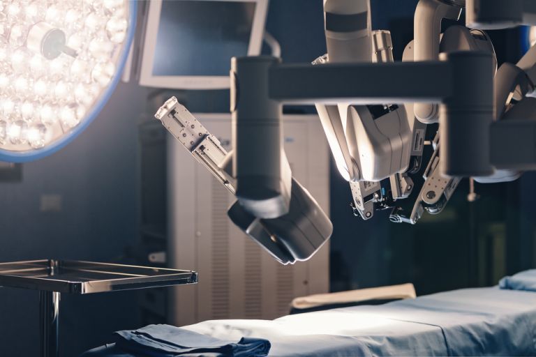 Ρομποτική στην ουρολογία: σύγκριση με την ανοιχτή και λαπαροσκοπική χειρουργική | tovima.gr