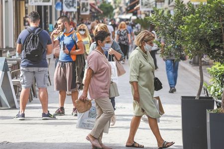 «Εσείς, γιατρέ, πετάξατε τη μάσκα;»