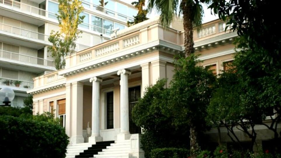 Γιάννης Οικονόμου: Γλώσσα της λογικής, της ελευθερίας και του δικαίου τα ελληνικά