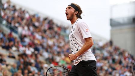 «Πέταξε» στα προημιτελικά της Στουτγκάρδης ο Στέφανος Τσιτσιπάς, 2-0 τον Στρίκερ