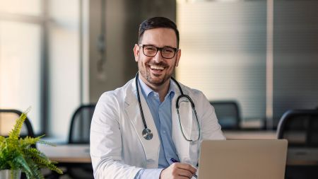 instadoctor.gr: H νέα πλατφόρμα εύρεσης ιατρού – Κλείσε ραντεβού άμεσα και αξιόπιστα