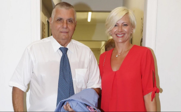 Γιώργος Τράγκας: Ποιος δικηγόρος αναλαμβάνει την εκπροσώπηση της συζύγου του, Μαρίας Καρρά