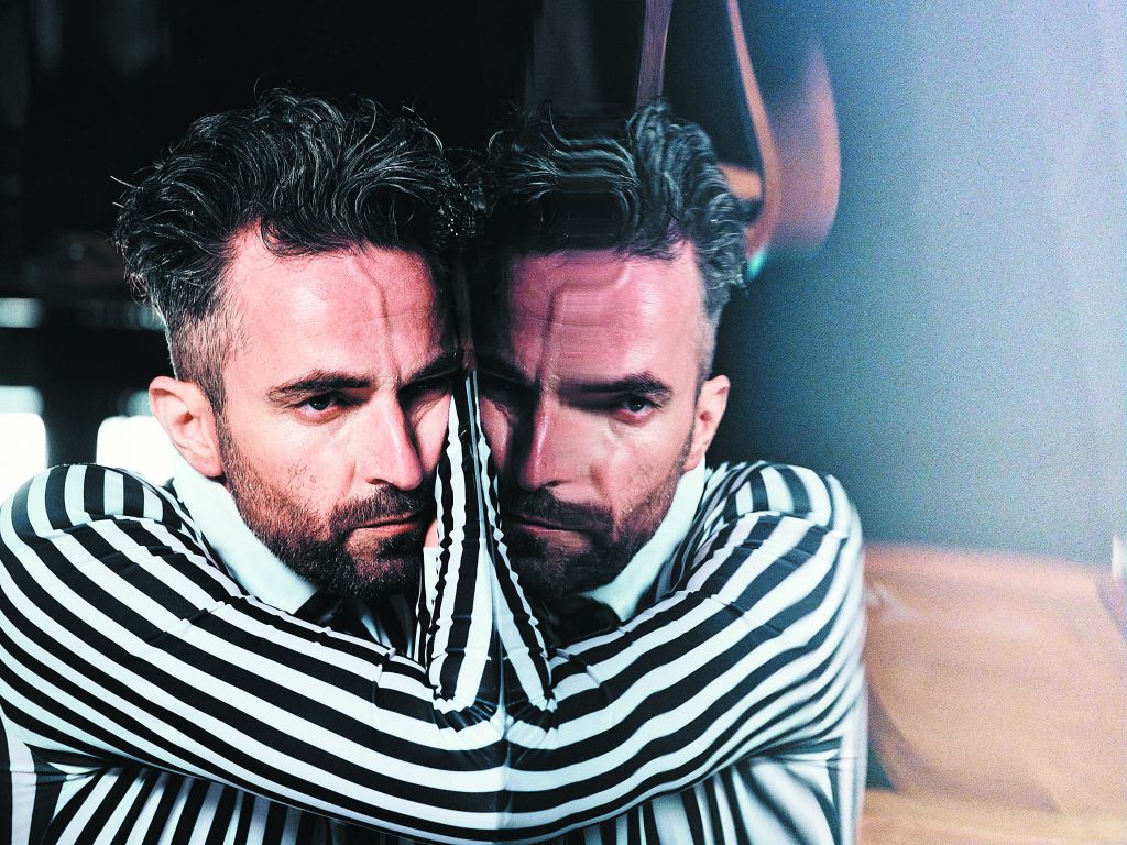 Αρης Σερβετάλης στο “Βήμα”:  “Οι ομάδες είναι ωραίες, αρκεί να δημιουργούνται από ελεύθερα πρόσωπα”