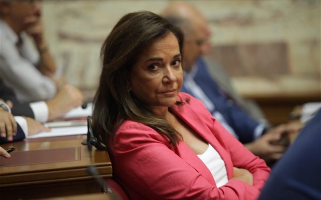 Ντόρα Μπακογιάννη: Συνεχάρη την ελληνική αντιπροσωπεία για την απάντηση στον Ακάρ